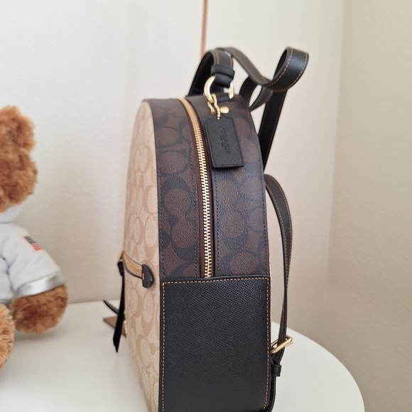 Coach Jordyn Backpack In Blocked Signature CanvasComparable Value$450 - Picture 2 of 10